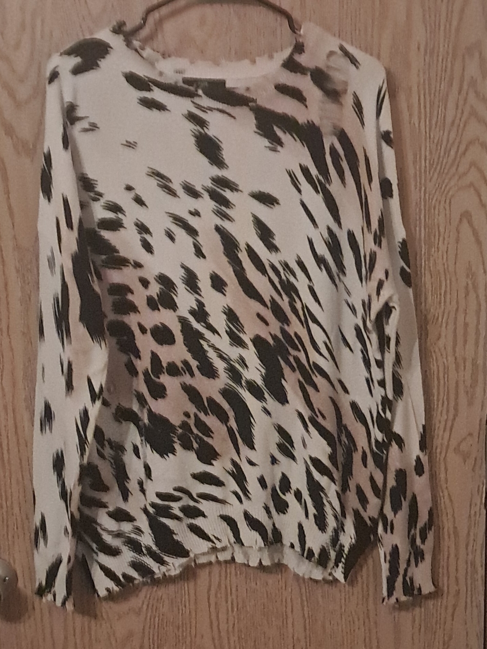 Fate Cream and Black Animal Print Crew Neck Sweater Large